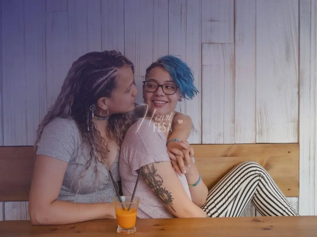 Como criar confiança em um relacionamento bissexual