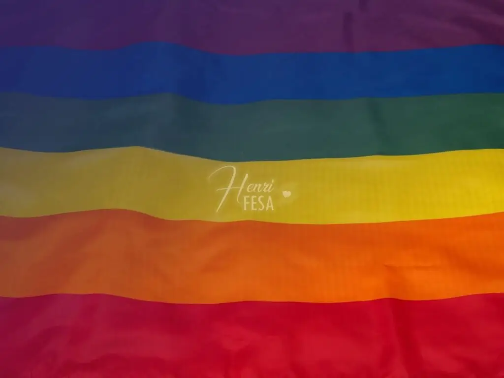 Os pais do meu esposo não aceitam um relacionamento gay