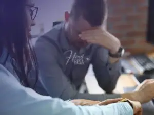 Fazer ele perceber o erro e se arrepender