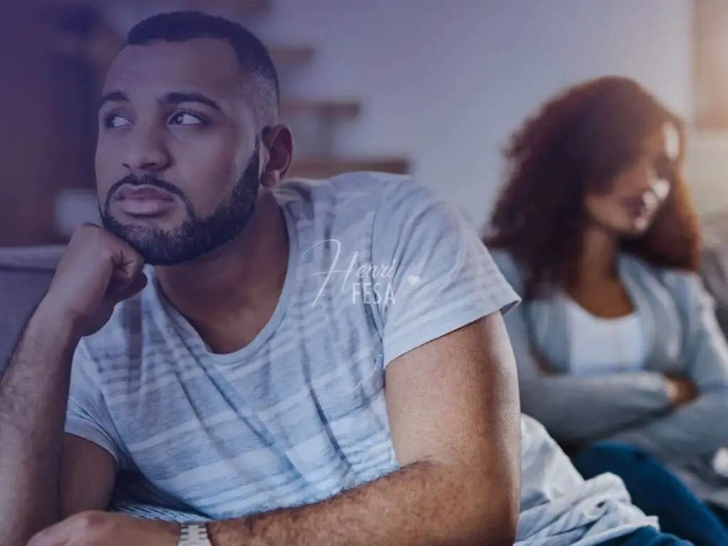 Manter uma amizade que minha noiva não gosta