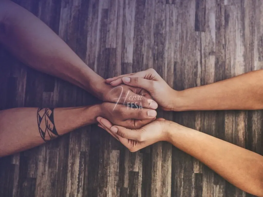 O que fazer para um amigo se apaixonar por mim