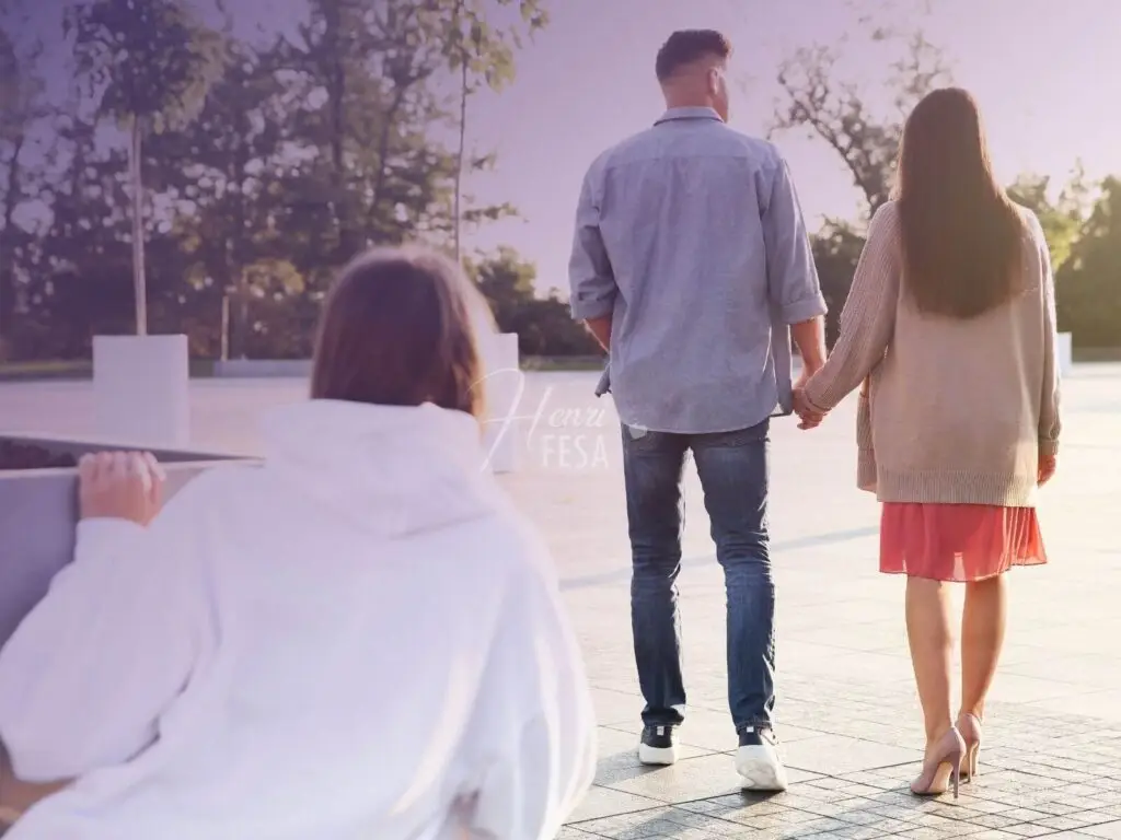 Estou incomodada ao ver o meu ex com outra