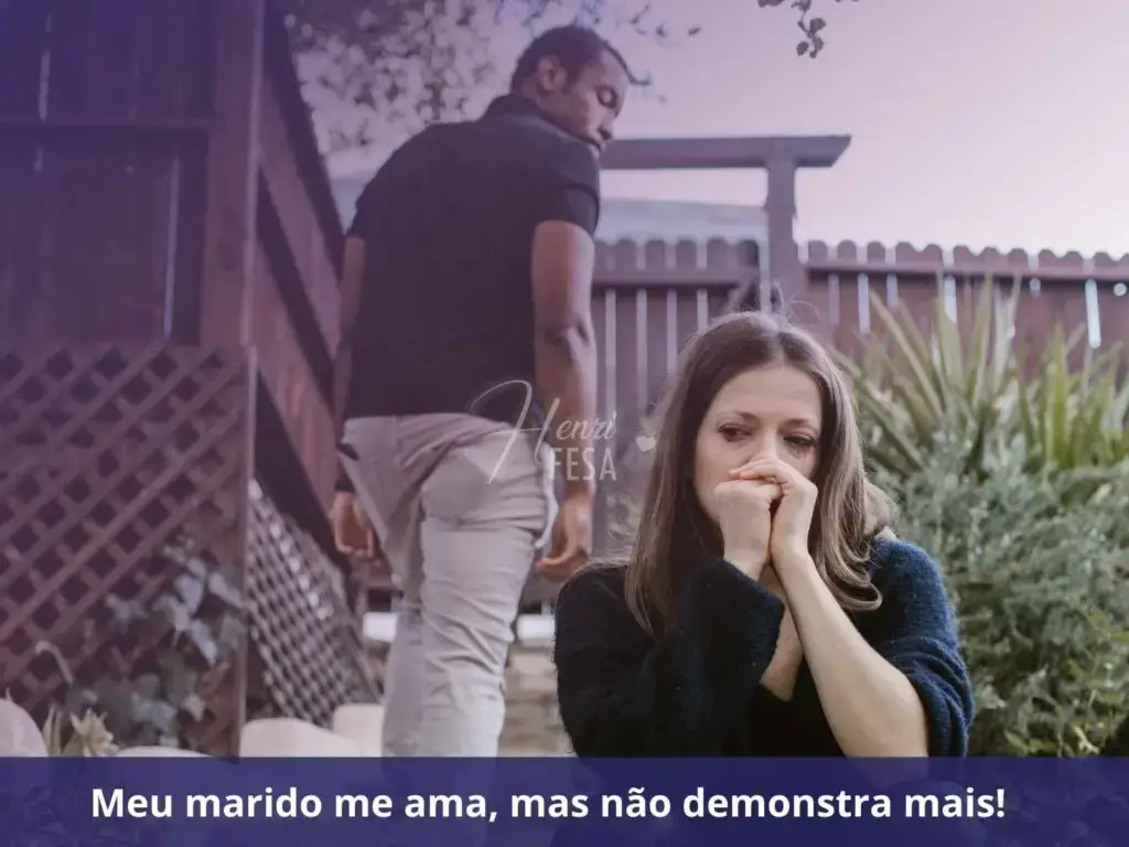 Meu marido diz que me ama, mas quer se separar! Homem subindo as escadas do e passando pela mulher que está sentada em um dos degraus da escada, ela passa por ela sem dar atenção, provavelmente um casal em crise!