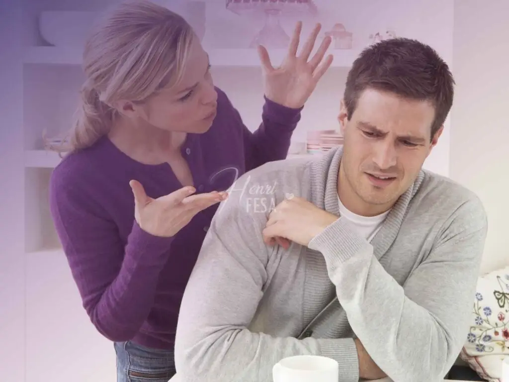 Mulher gritando com o marido porque ele a tocou!