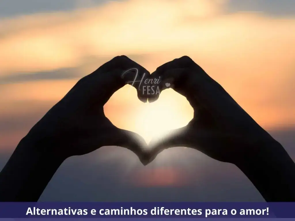 Amarração Amorosa com Oxum, Pomba‑gira e Maria Padilha Duas mãos se encontrando em formando um simbolo de coração com o por do sol ao fundo!