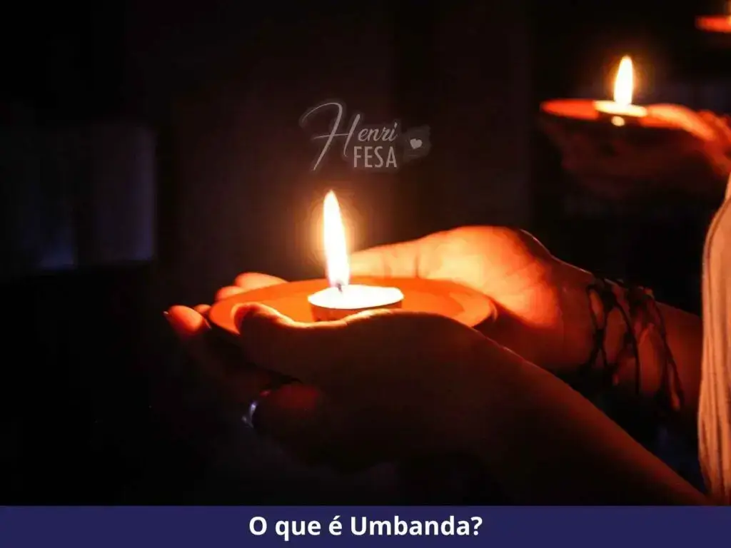 Pessoa segurando velas nas palmas da mão simbolizando o que é Umbanda e o que são Trabalhos Espirituais!
